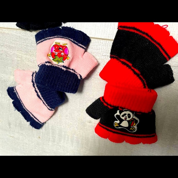 4 pcs for $6 or $2/set. Different Designs/Colours Kids Gloves Open Finger NEW - Picture 5 of 9